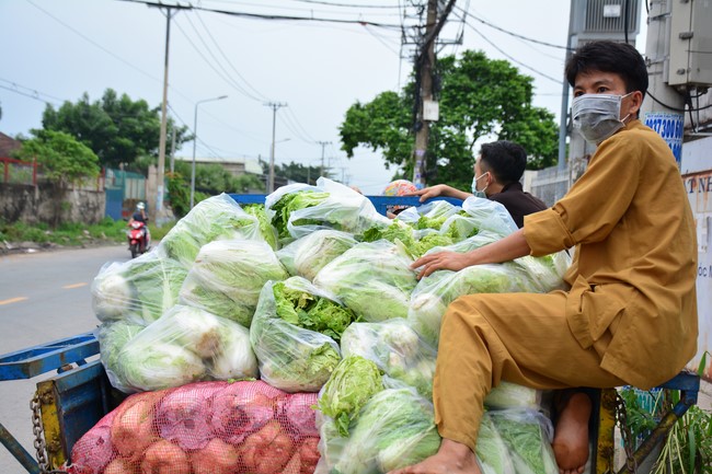 Continuing to support people in need in the Covid-19 pandemic of Hoang Phap Pagoda (series 4)